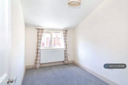 3 bedroom terraced house to rent - Photo 4