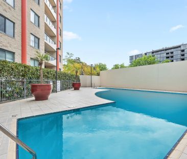 Modern 2-Bedroom Apartment in the Phoenix Complex – Walk to the CBD! - Photo 5