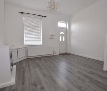 2 Bedroom Terraced House - Photo 6