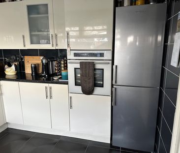 Room in a Shared House, Torphin Crescent, G32 - Photo 1