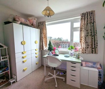 4 bedroom detached house to rent - Photo 3