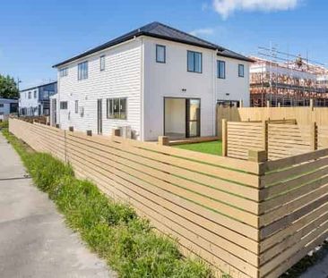 Stunning 4-Bedroom Family Home in Karaka - Photo 4