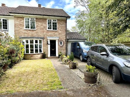 3 bedroom house to rent Oaklands Road, Havant, PO9 - Photo 5