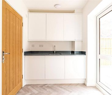 4 bedroom detached house to rent - Photo 1