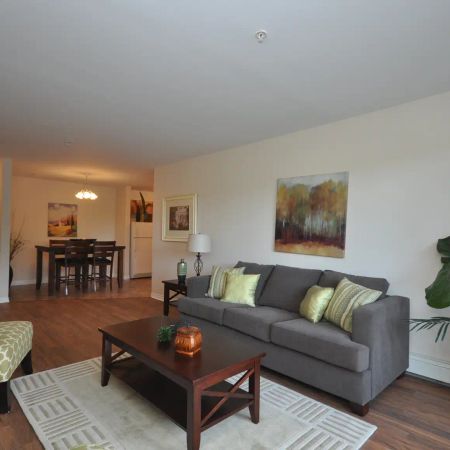 Glenbourne Gardens — 2 Bedroom, 2 Bathroom, Den - Photo 3
