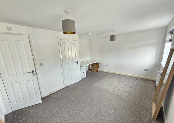 Peterborough - Photo 1