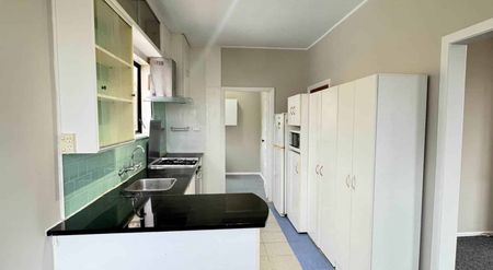 For Rent: 3-Bedroom Home in Avondale - Photo 2