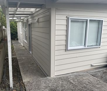 Fully renovated home, includes water and lawns - Photo 4