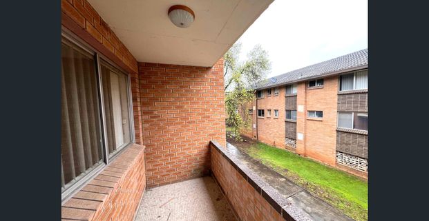 RENOVATED FIRST FLOOR UNIT - Photo 1