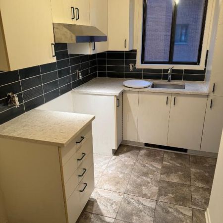 Anjou, 3 1/2 à louer pour 1er Décembre - Photo 3