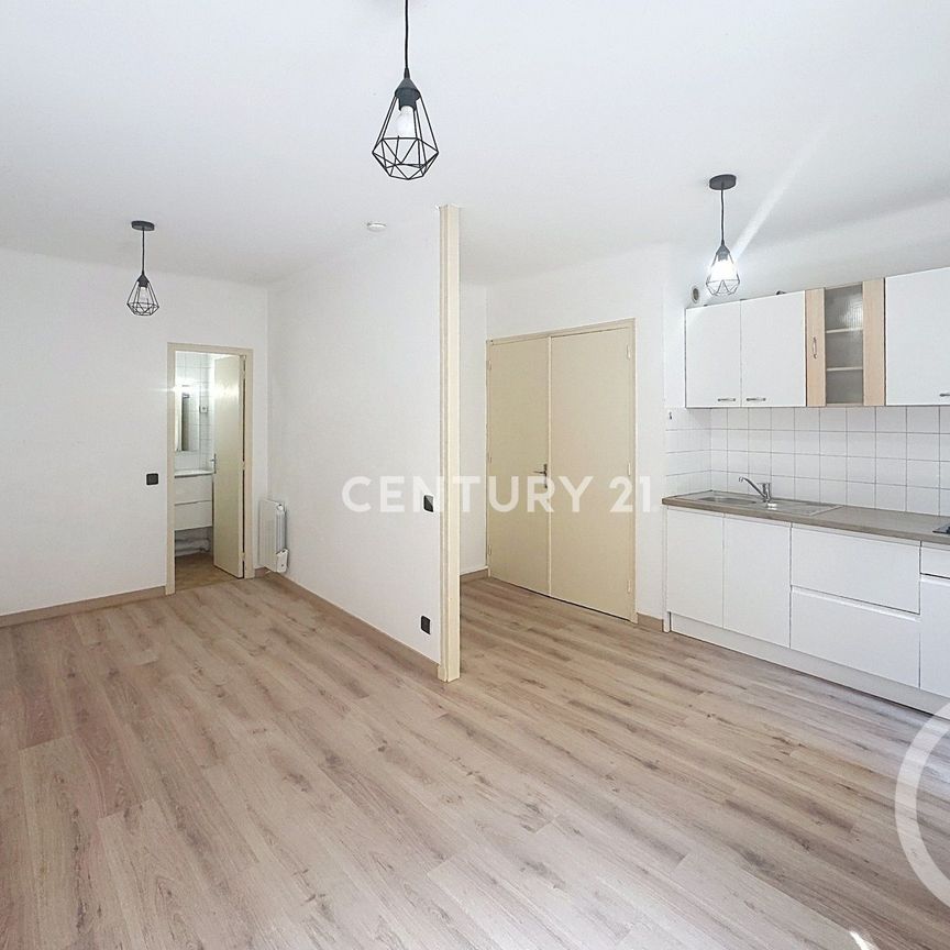 Location Appartement 1 pièce 24m² AUBAGNE 13400 - Photo 1