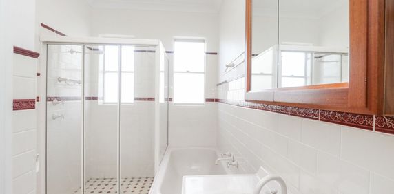 11 Park Street, Goulburn - Photo 2