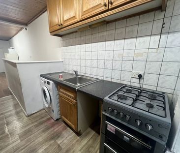 2 bed Apartment for Rent - Photo 5