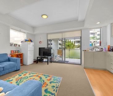 Your Ideal Inner City Location! - Photo 3