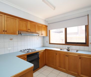 2/93 Ringwood Street, Ringwood - Photo 3