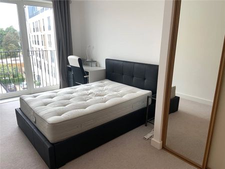 A third floor two bedroom, two bathroom apartment with lift access in the ever popular Bath Riverside development. Offered furnished and with the benefit of an underground parking space. - Photo 4