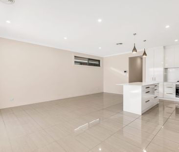 Designed for Indoor/Outdoor Living - Photo 5