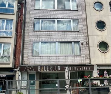 Centraal gelegen, ruim 3 slaapkamer appartement - Photo 1