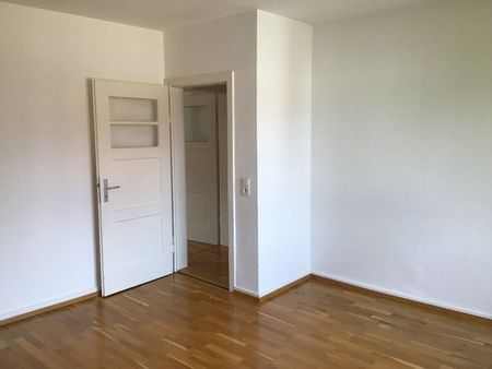 Bezugsfertige Wohnung in modernisierten Gebäude! - Foto 2