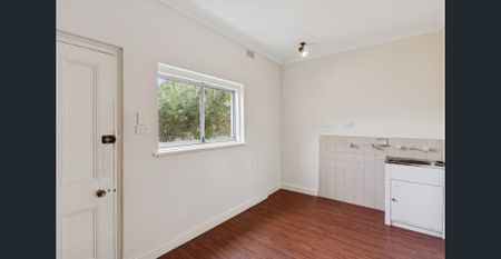 A Mighty Little Charmer in the Heart of Perth - Photo 3