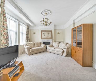 2 Bed Flat, Haven Green Court, W5 - Photo 1