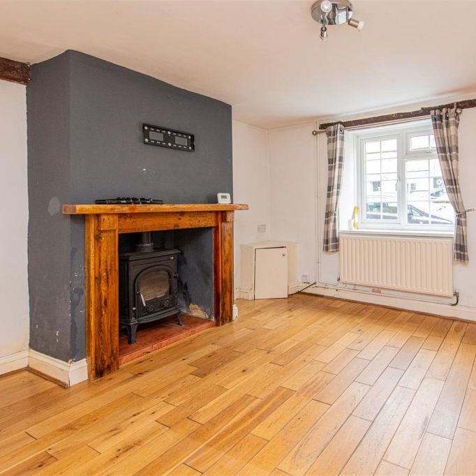 2 bed House - Mid Terrace To Let - Photo 1