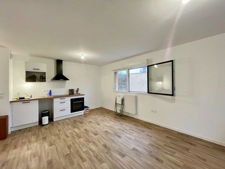 La beauté dans son état brut ! - LOGEMENT PINEL - Location Appartement nantes : 43.3 m2 - Photo 3