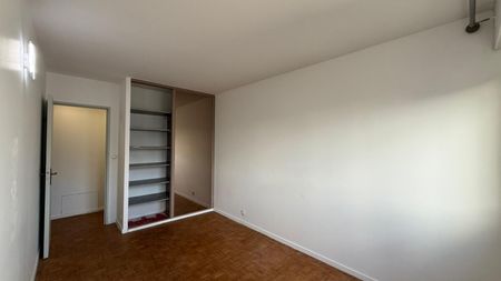 Location Appartement 4 pièces 79m² - Photo 3