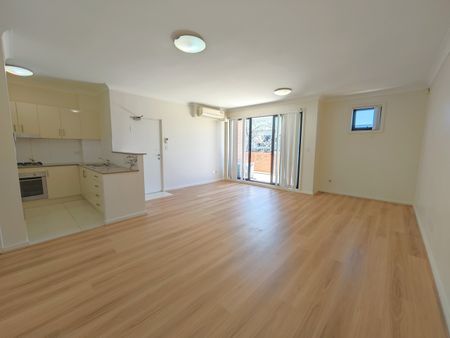 14/195-199 William St Granville - Photo 2