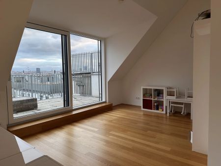 1060! Schöne 4-Zimmer DG-Maisonette mit Terrasse und Balkon nahe Mariahilfer Straße! - Photo 2