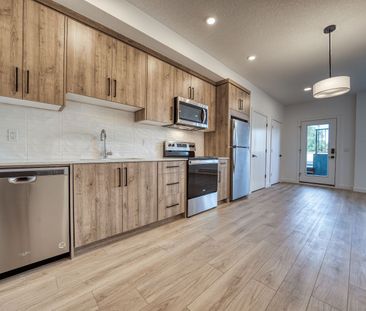 2925 12 Avenue Southwest, Calgary - Photo 1