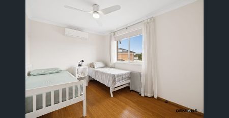 A home of scale, versatility and effortless family comfort - welcome to 19 Nottingham. - Photo 2