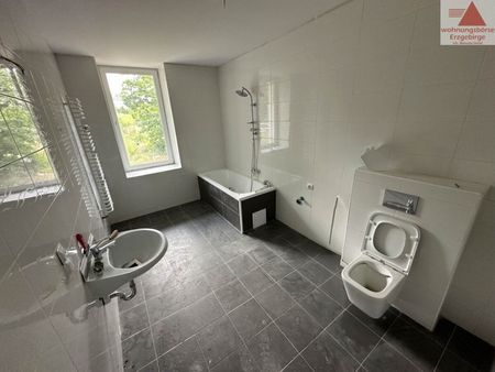 Modernisierte Mietwohnung mit separaten Büro! - Photo 2