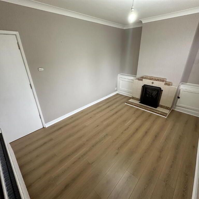 214 Joanmount Gardens, Belfast, BT14 6PA - Photo 1