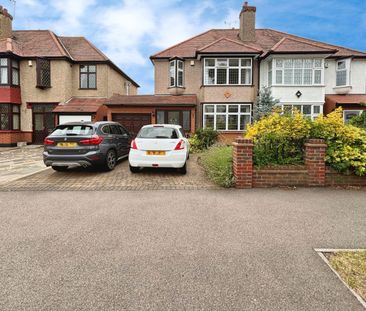 Gaynes Park Road, Upminster, RM14 - Photo 6