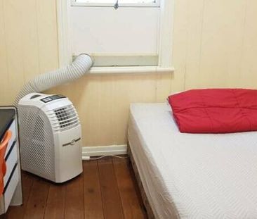 Petrie Terrace - Photo 2