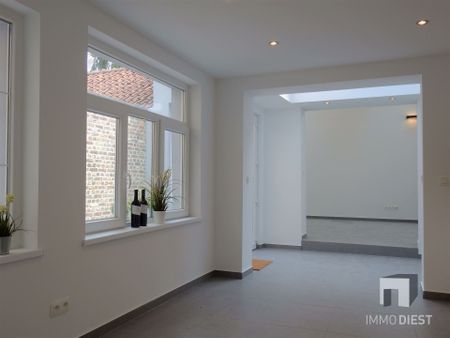 Charmant herenhuis in het centrum van Diest - Photo 5