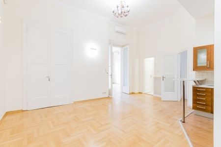 Vígadó tér - Fotó 2