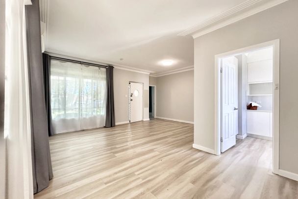 Beautifully presented family home set in prime location, offering both comfort and convenience - Photo 1