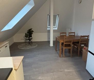 Dachgeschosswohnung - Photo 1