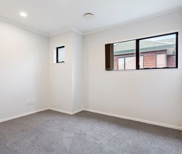 Spacious Family Living in Premium Epsom Location - Photo 6