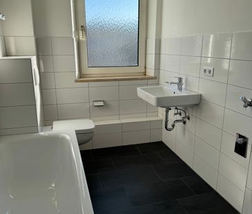 Praktische 2-Zimmer-Wohnung mit Einbauküche - Foto 2