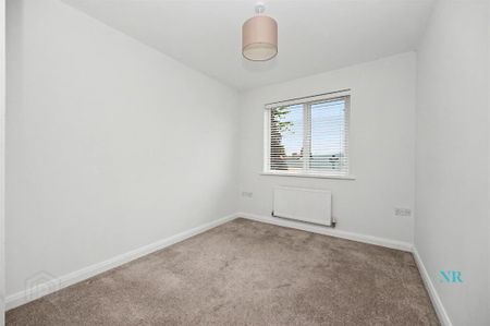 Apt 14, 39A Dundela Crescent, Belfast, BT4 3BN - Photo 2