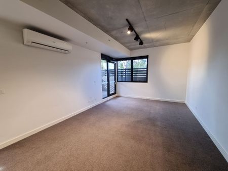 Boutique Development - Photo 2