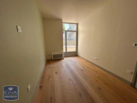 Location Appartement 2 pièces 43m² DOLE 39100 - Photo 5