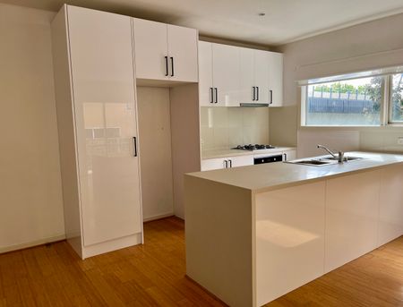 5/2 Gibson Street, Caulfield East VIC 3145 - Townhouse For Rent | Domain - Photo 4