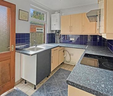 2 bedroom terraced house to rent - Photo 4