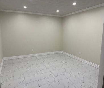 For Lease - 157 Ecclestone Drive, Brampton, Ontario - Photo 5