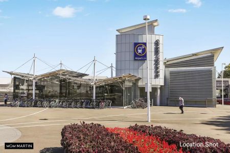 MGM MARTIN - TWO BEDROOM APARTMENT - Photo 4