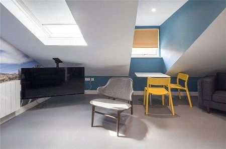 3 bedroom apartment to rent - Photo 4